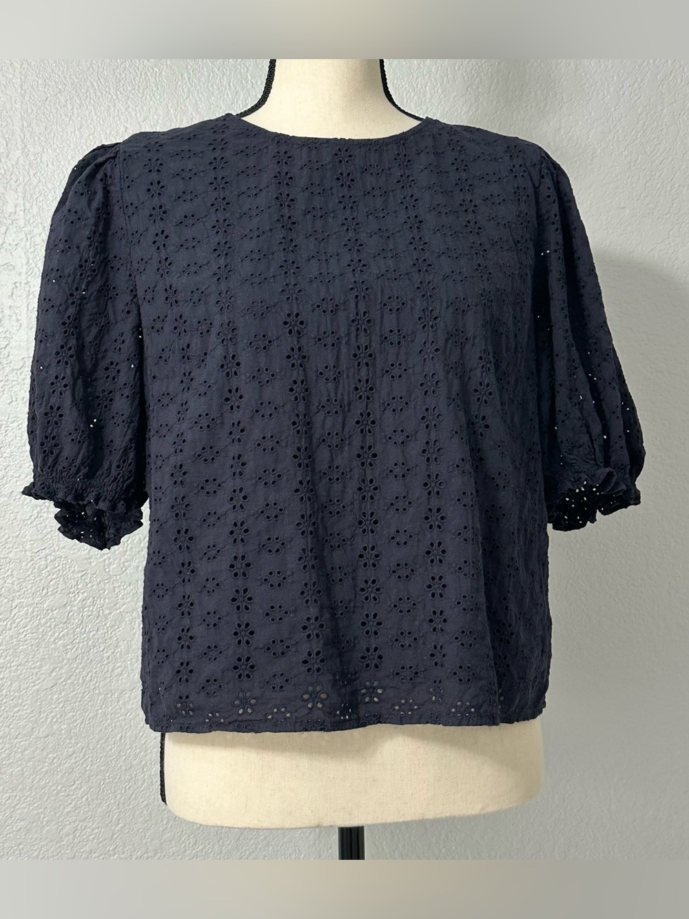 Velvet by Graham & Spencer Dalyn Eyelet Puff Sleeve Top Sz L Blue Cottagecore